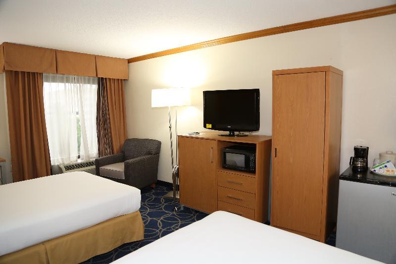 Comfort Inn & Suites Houston I-10 West Energy Corridor Екстериор снимка