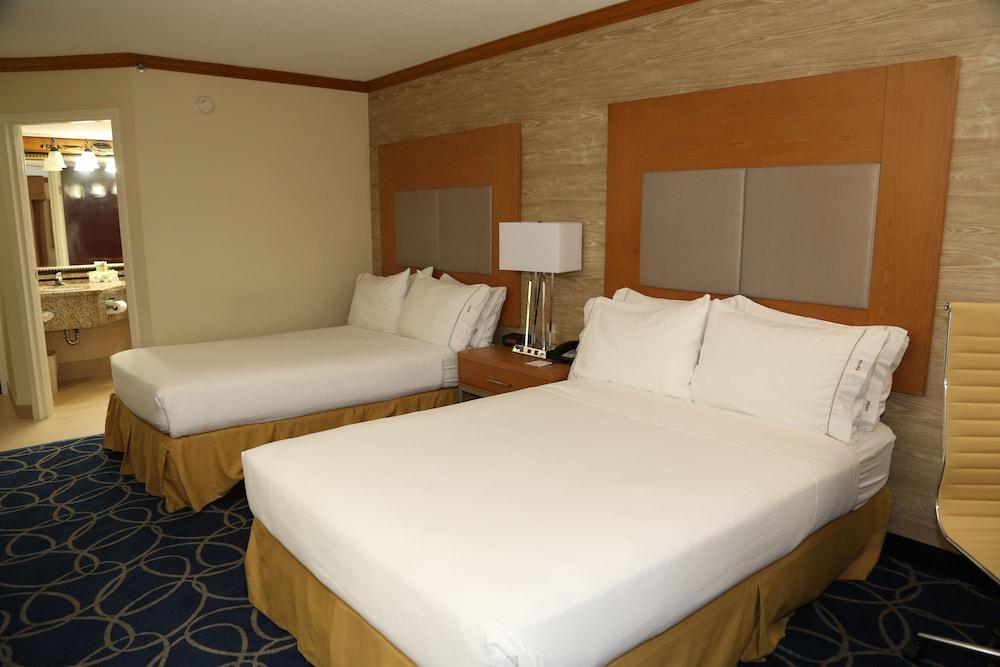 Comfort Inn & Suites Houston I-10 West Energy Corridor Екстериор снимка