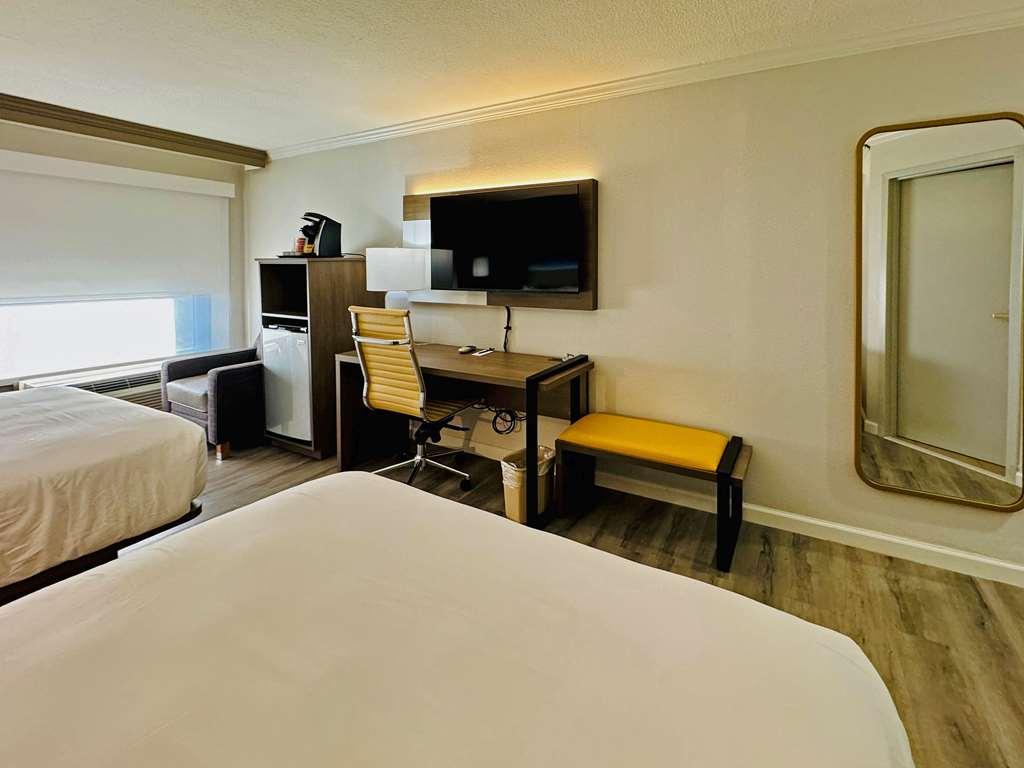 Comfort Inn & Suites Houston I-10 West Energy Corridor Стая снимка