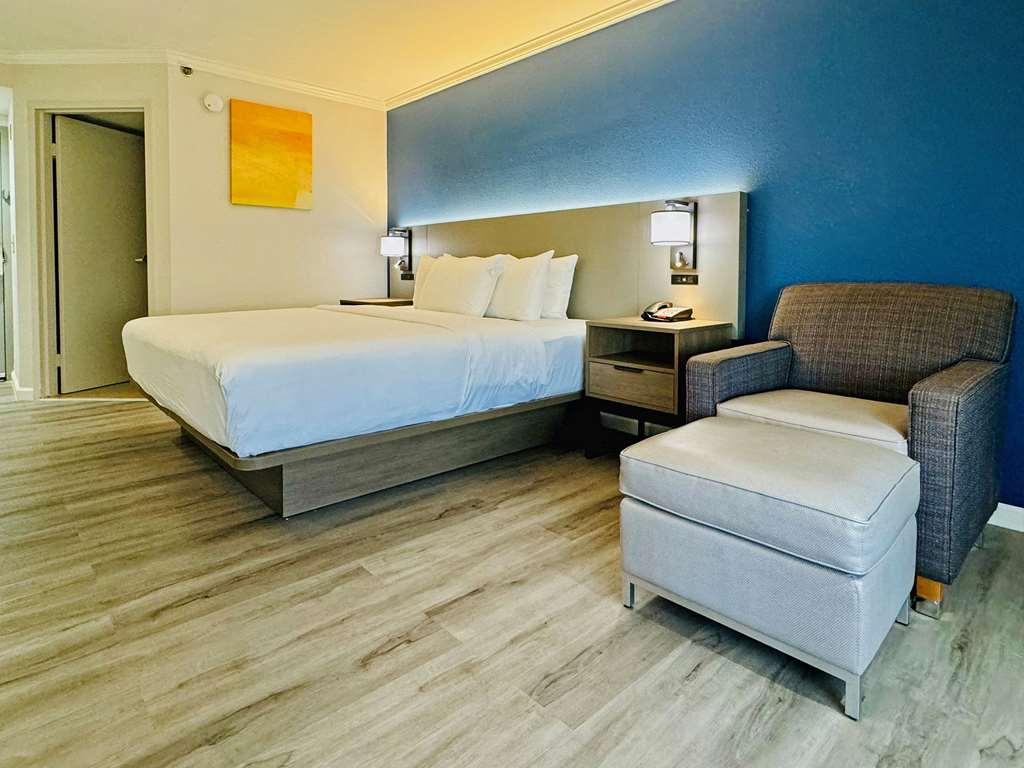 Comfort Inn & Suites Houston I-10 West Energy Corridor Стая снимка