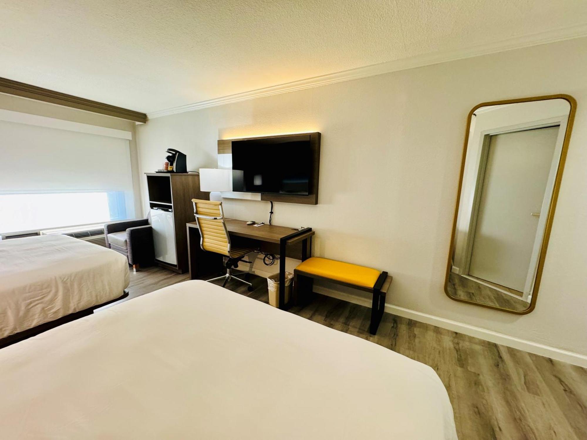 Comfort Inn & Suites Houston I-10 West Energy Corridor Екстериор снимка