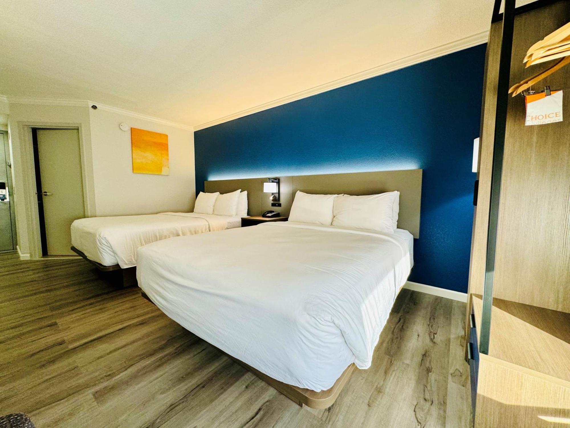 Comfort Inn & Suites Houston I-10 West Energy Corridor Екстериор снимка