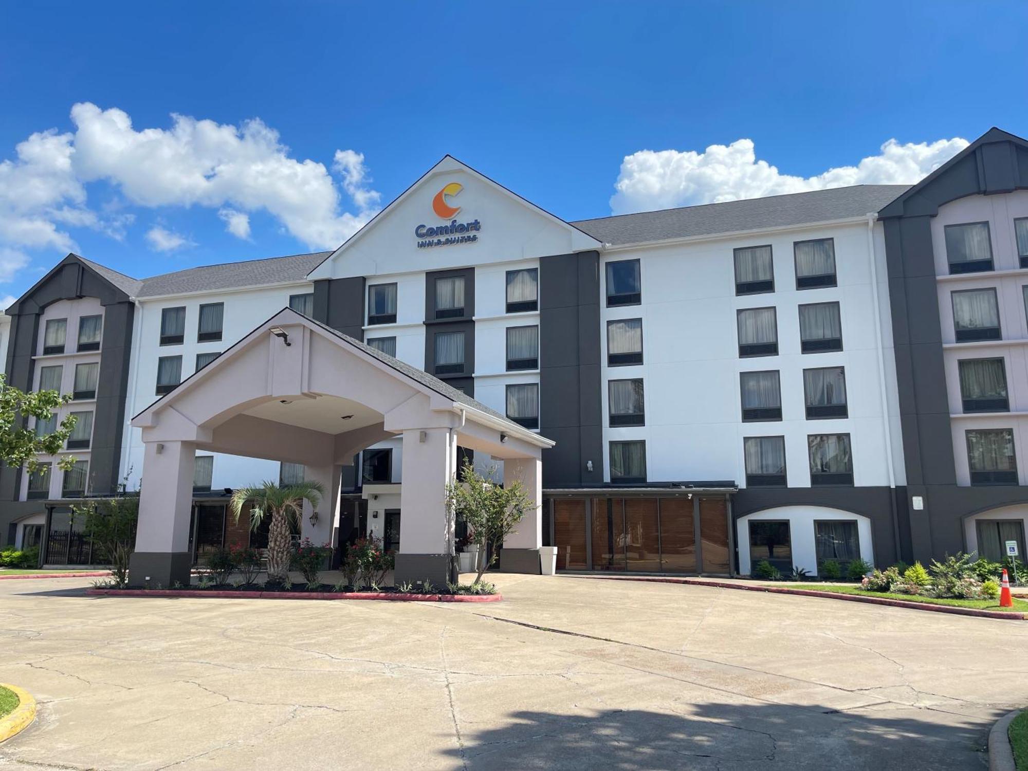 Comfort Inn & Suites Houston I-10 West Energy Corridor Екстериор снимка