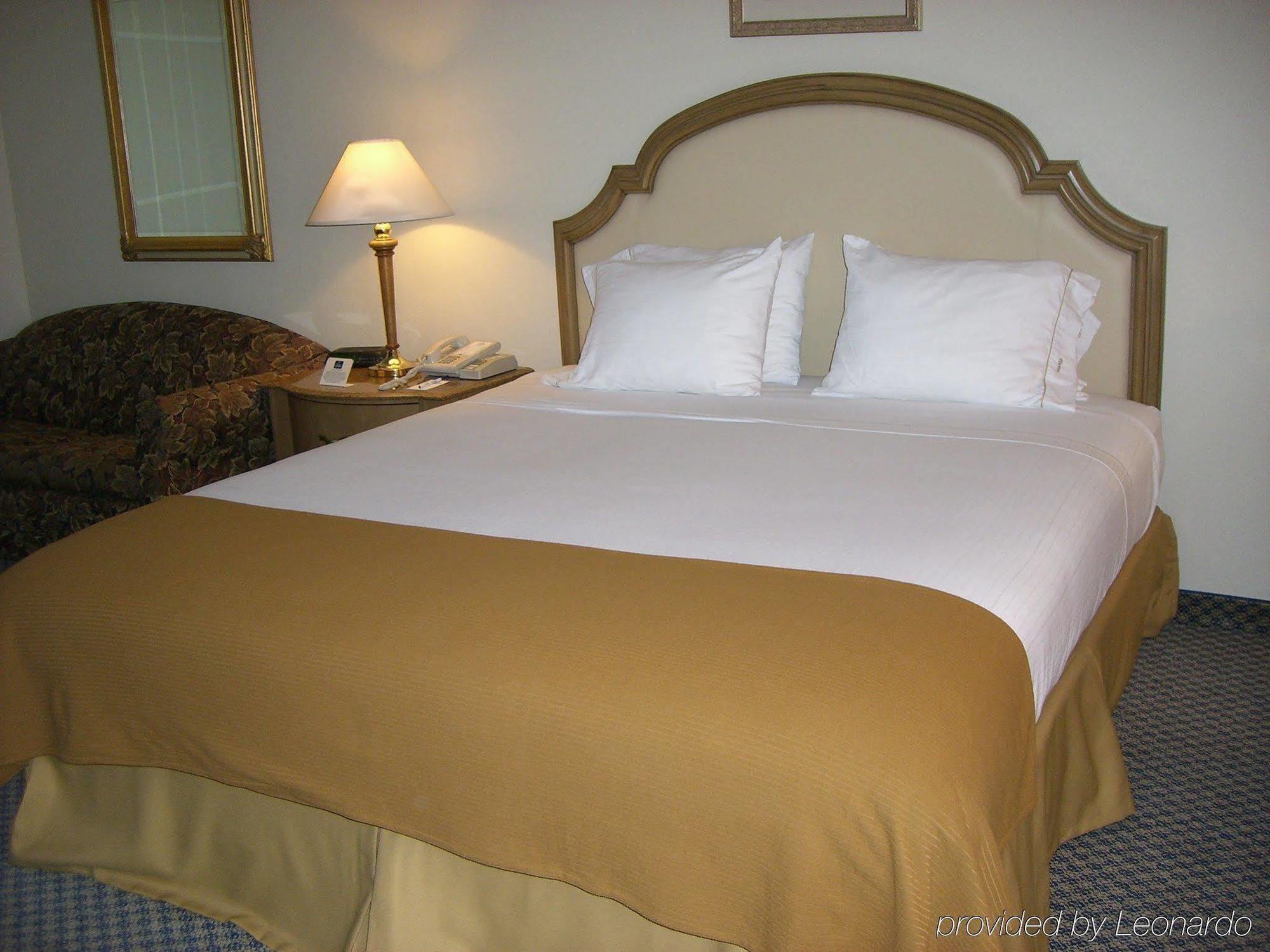 Comfort Inn & Suites Houston I-10 West Energy Corridor Стая снимка