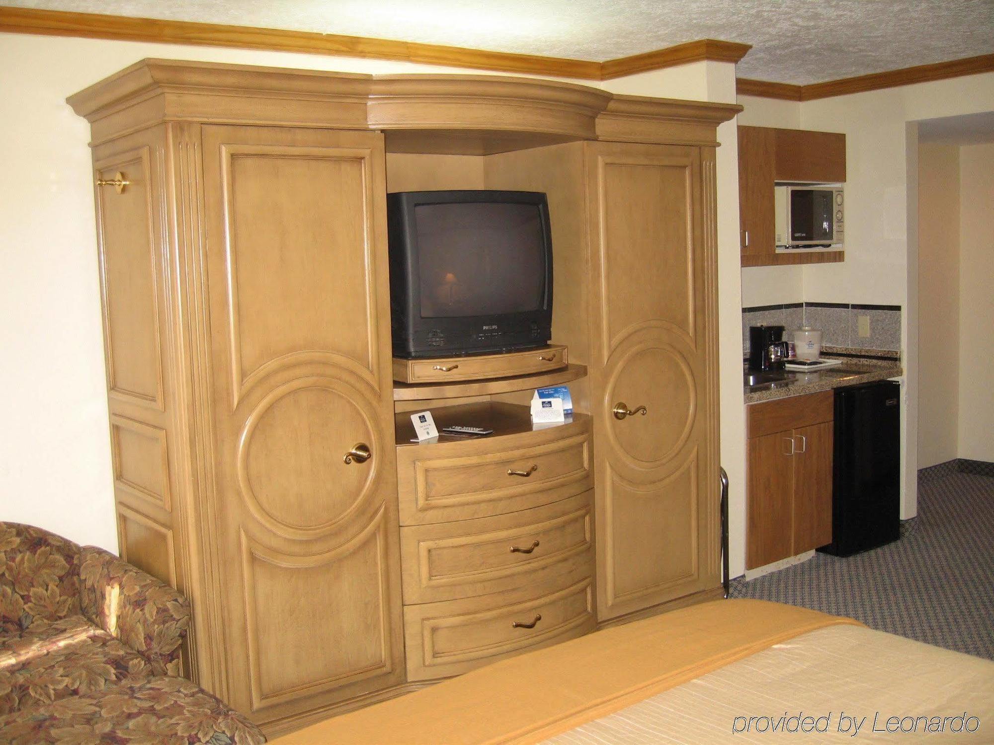 Comfort Inn & Suites Houston I-10 West Energy Corridor Стая снимка