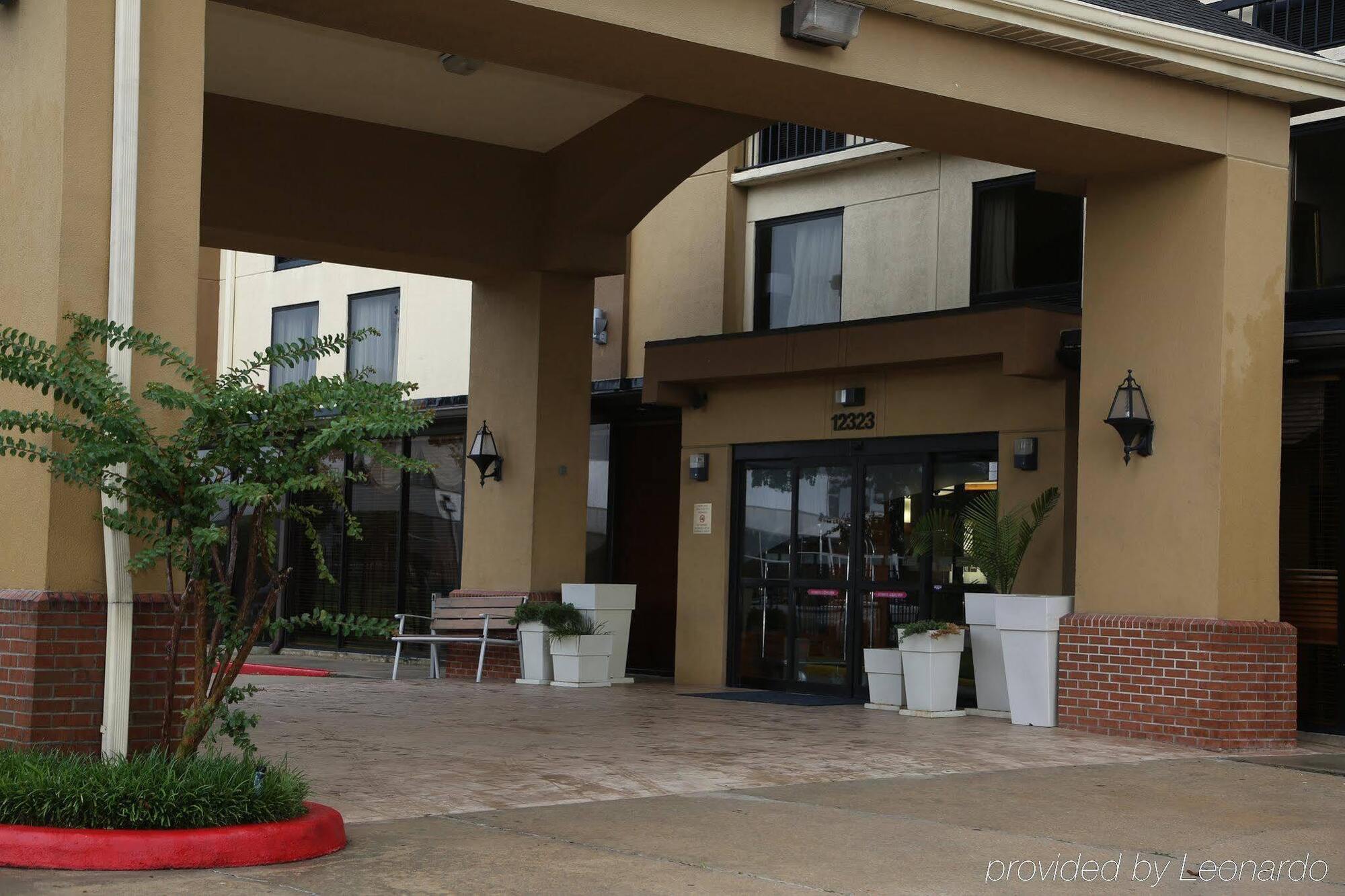 Comfort Inn & Suites Houston I-10 West Energy Corridor Екстериор снимка